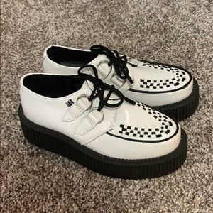 White leather Creepers